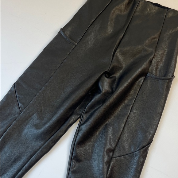 Commando Faux Leather Pocket Legging - Picture 7 of 14